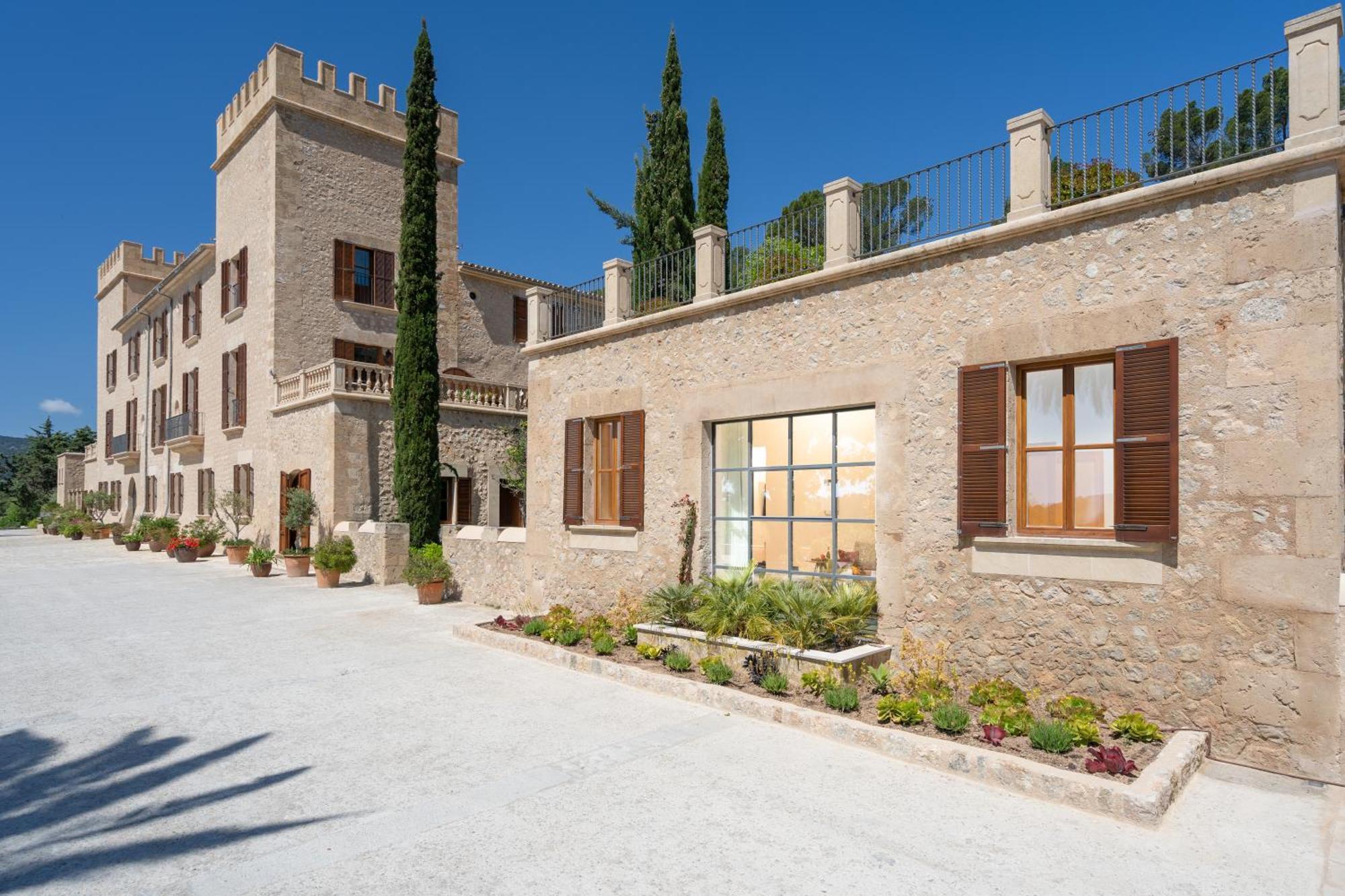 Castell Son Claret - The Leading Hotels Of The World Es Capdella Exterior foto